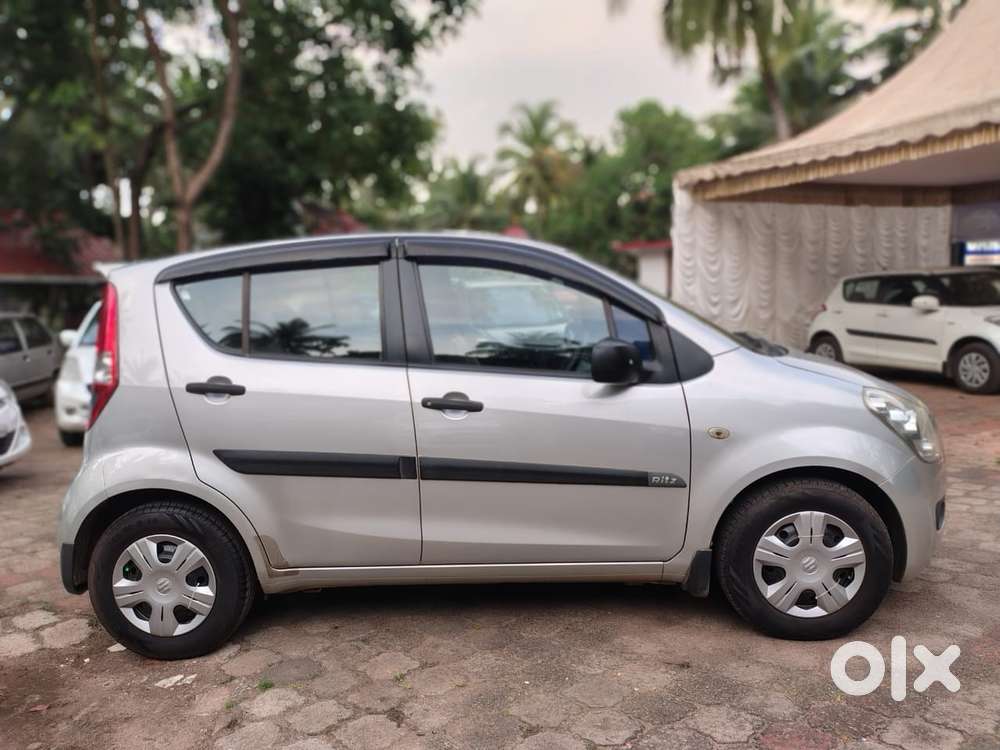 Maruti Suzuki Ritz Vxi, 2011, Petrol