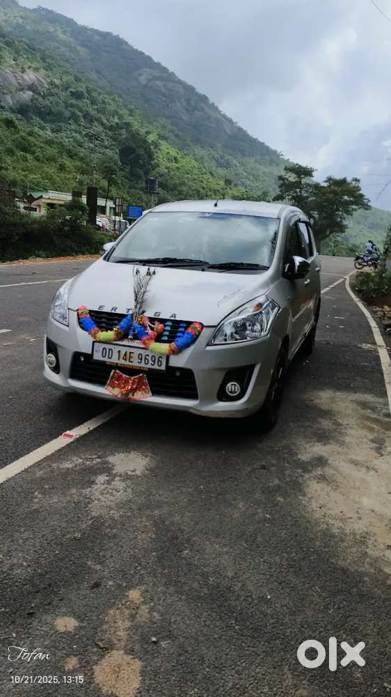 Maruti Suzuki Ertiga 2015 Diesel 100000 Km Driven