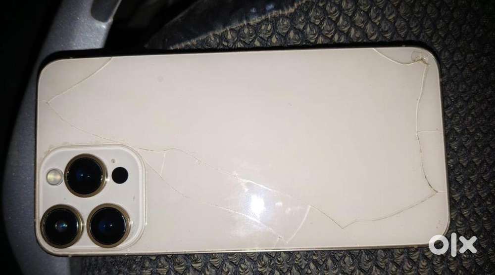 iphone xs max 8 256 penal Tuta hai Back Camera me thoda Problem