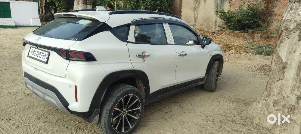 Maruti Suzuki Fronx 2