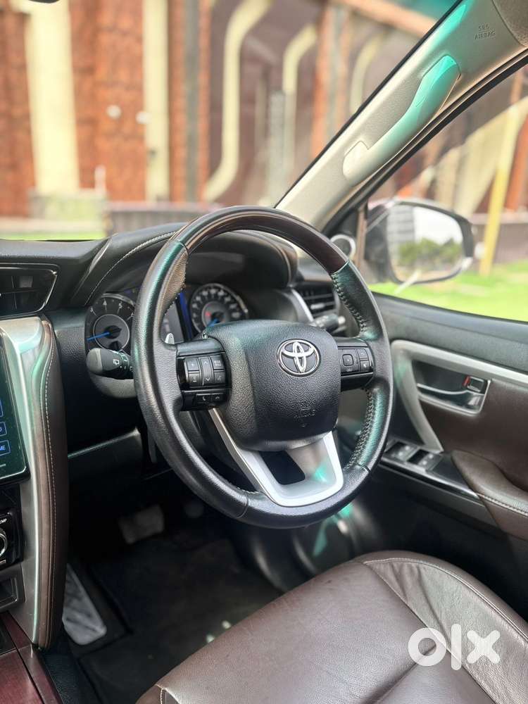 Toyota Fortuner 4x2 At 2.7 Petrol, 2020, Petrol