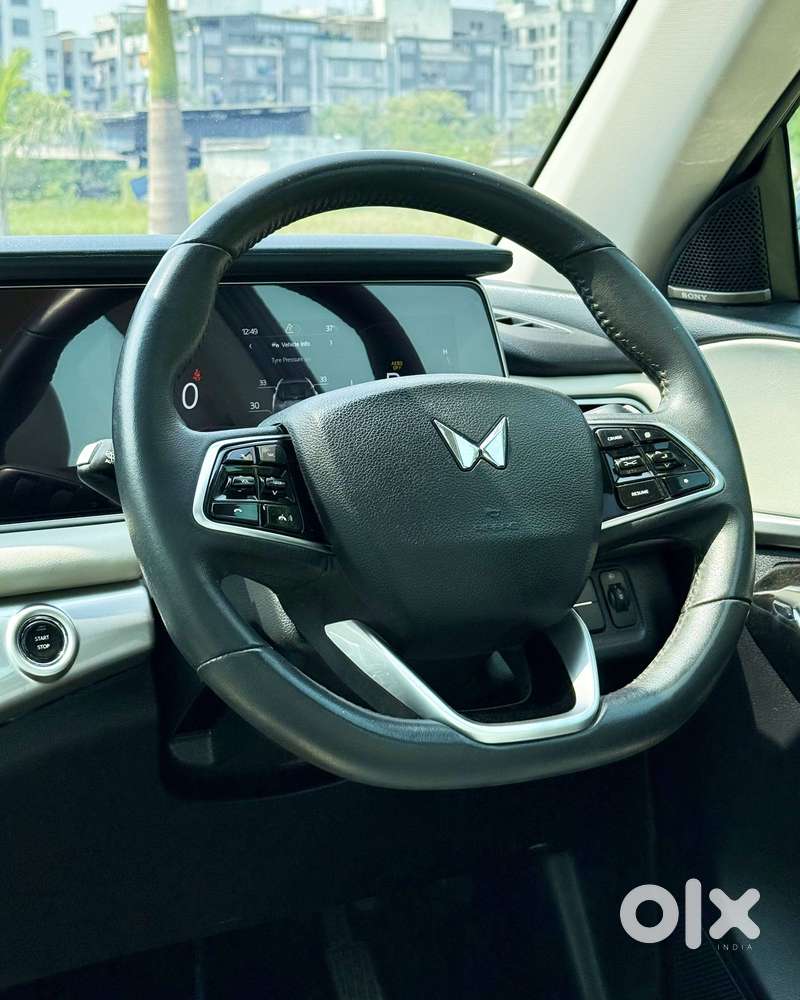 Mahindra Xuv700 Ax7 Luxury Pack Awd, 2023, Diesel