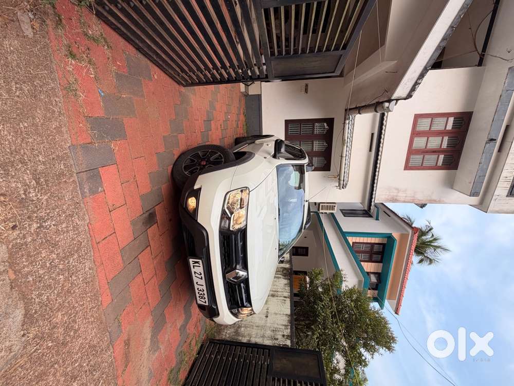 Renault Duster (2019)_27060 Km_ 1.5 Rxs Cvt Petrol