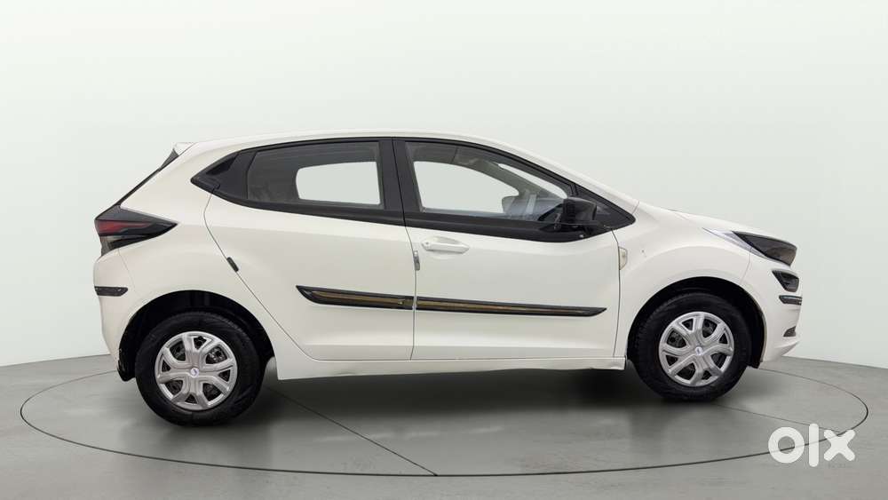 Tata Altroz 1.2 Xe, 2021, Petrol