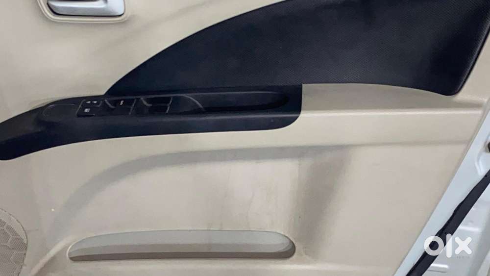 Maruti Suzuki Celerio Vxi At, 2016, Petrol