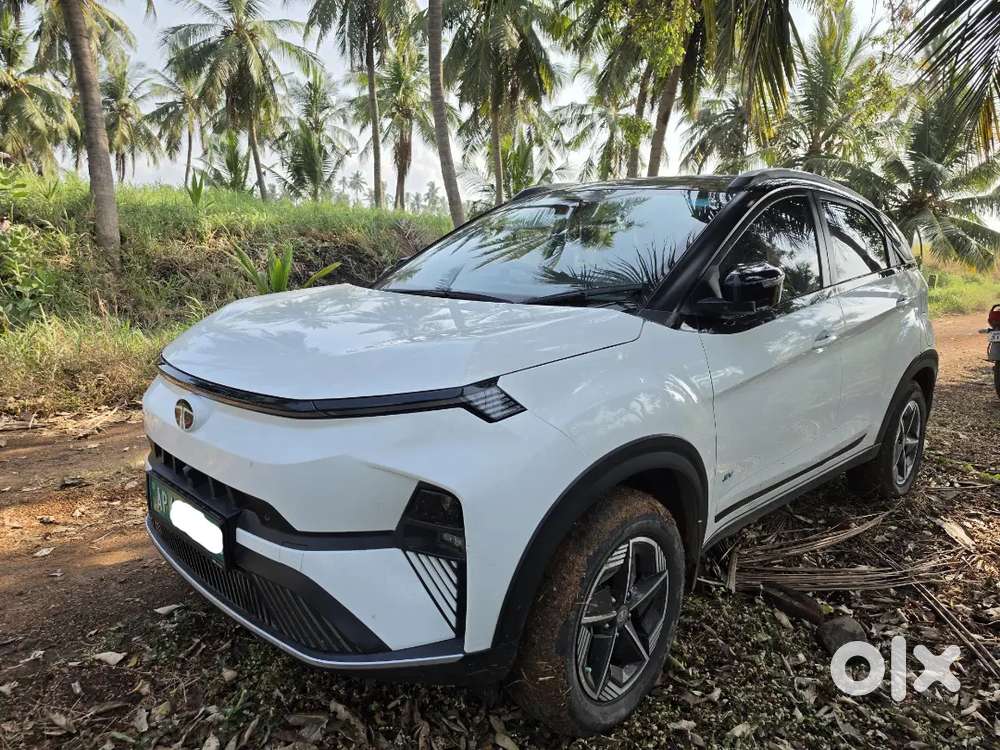 ​tata Nexon Ev Empowered Plus 45 (top End)  2025  Pristine Condition