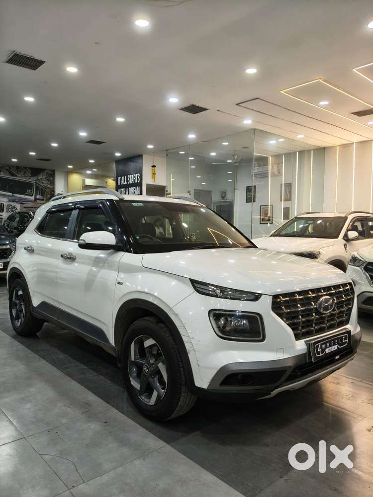 Hyundai Venue 1.0 Sx (o) Turbo Dct, 2020, Petrol