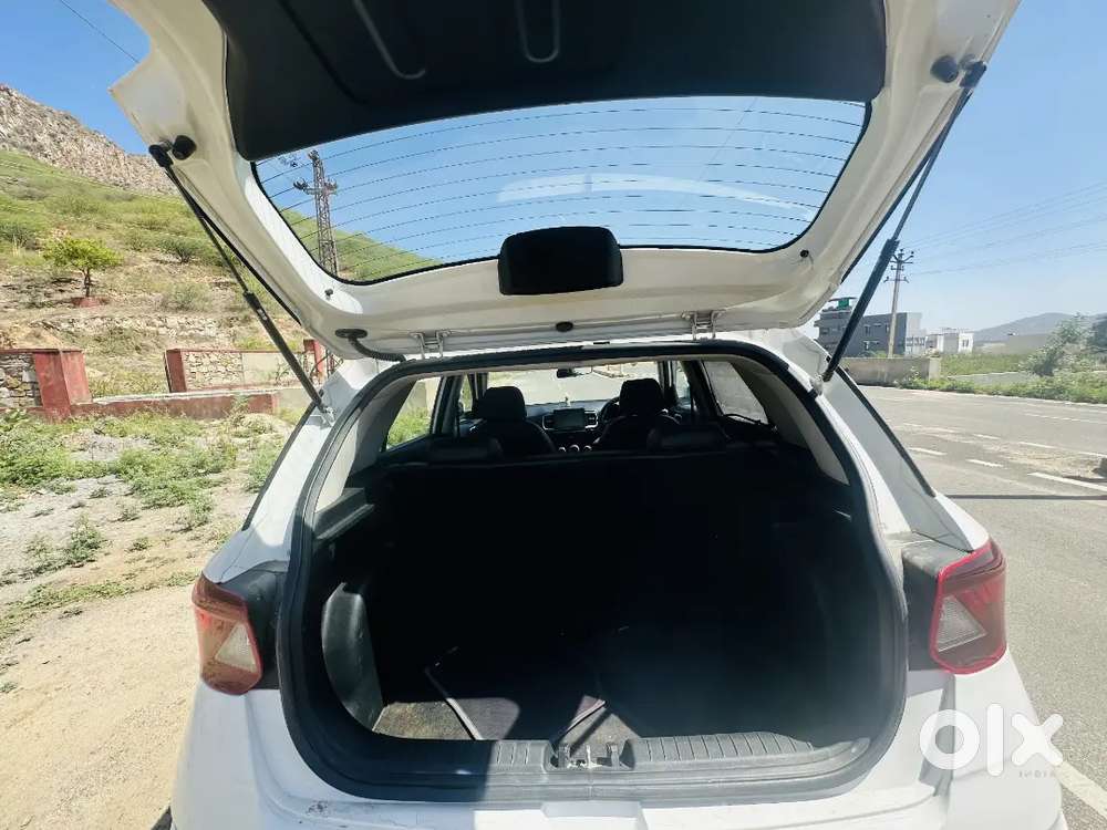 Hyundai Venue 2020 Diesel Well Maintained