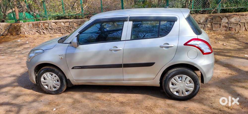 Maruti Suzuki Swift Lxi Optional-o, 2017, Petrol
