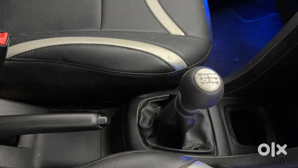 Maruti Suzuki Swift 1.2 Lxi (o), 2015, Petrol
