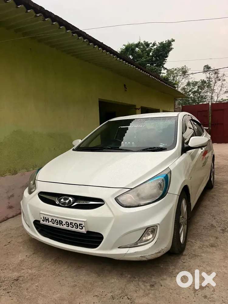 Hyundai Fluidic Verna 2013 Diesel 90000 Km Driven