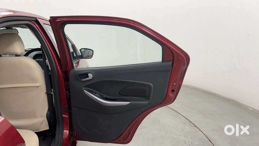 Ford Figo 1.5p Titanium At, 2017, Petrol
