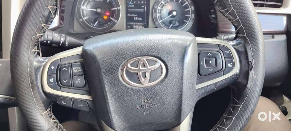 Toyota Innova Crysta 2.4 V 8 Str, 2017, Diesel