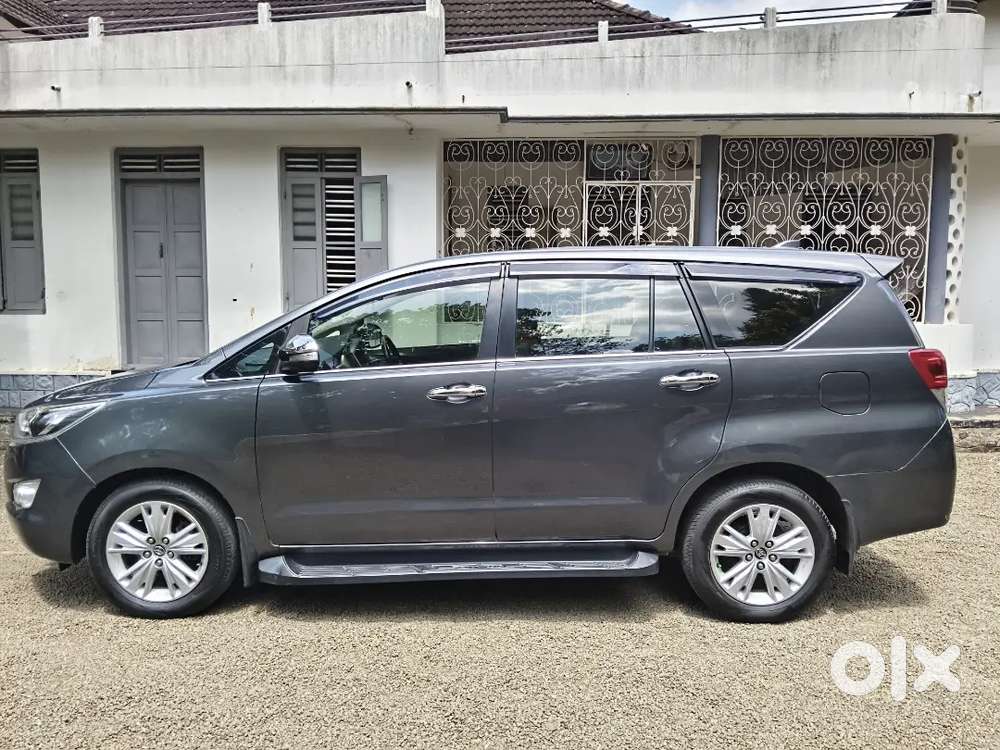 Toyota Innova Crysta 2.8 Diesel 2016