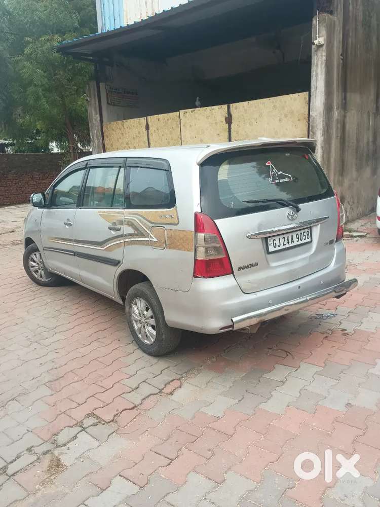 V Model Innova