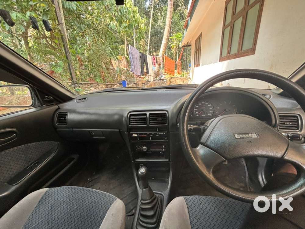 Maruti Suzuki Esteem 2000