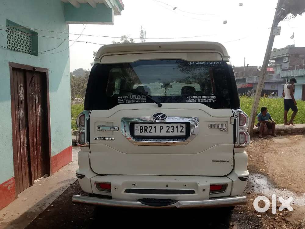 Mahindra Scorpio S10