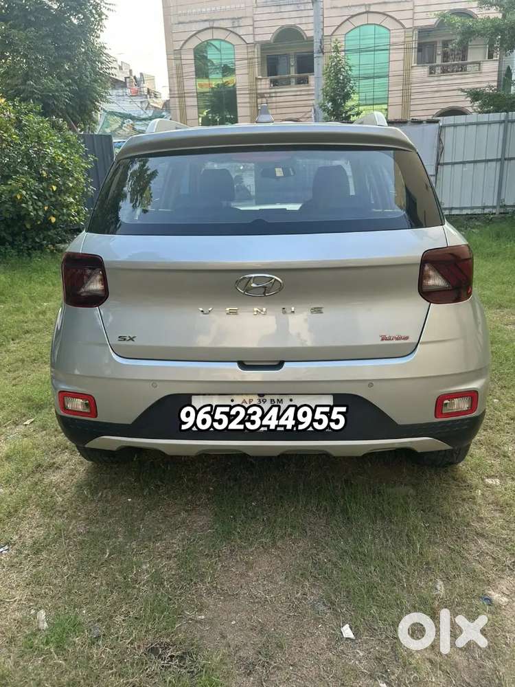 Hyundai Venue 2019 Petrol 84000 Km Driven