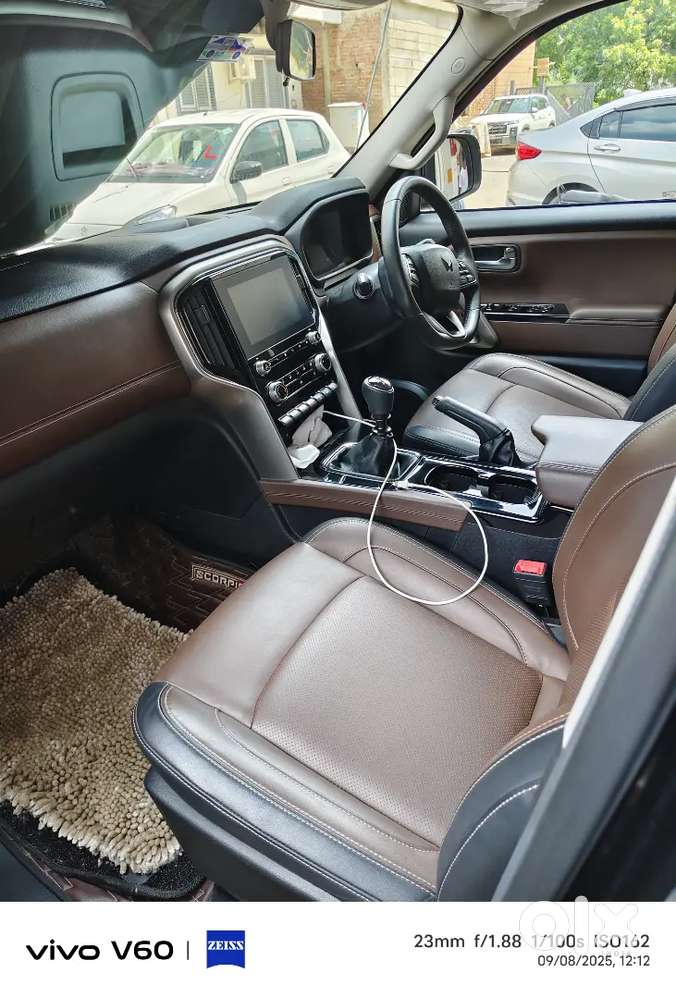 Mahindra Scorpio-n 2025 Diesel 8200 Km Driven Z8 Select