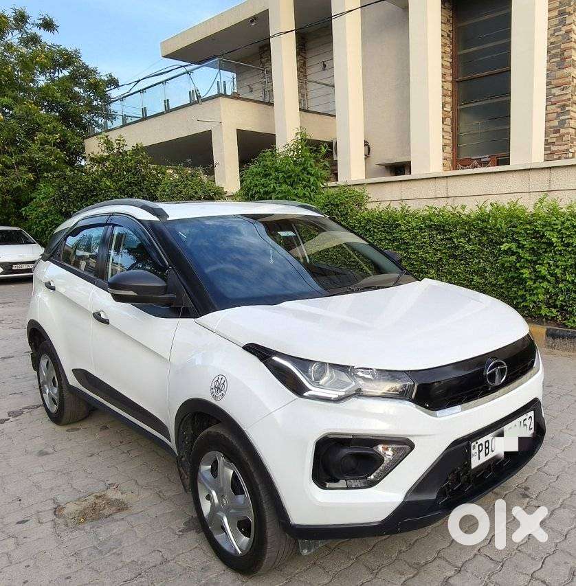 Tata Nexon 1.5 Revotorq Xm (s), 2023, Diesel