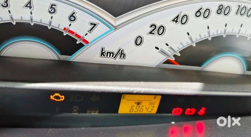 Toyota Etios V, 2011, Petrol
