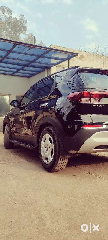 Kia Sonet 2023 Petrol Well Maintained