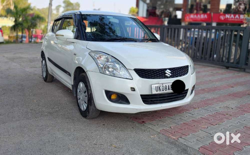 Maruti Suzuki Swift Vxi + Manual, 2014, Petrol