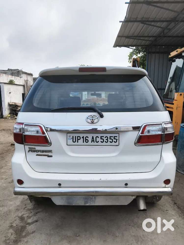 Toyota Fortuner Legender 162000 Km Driven