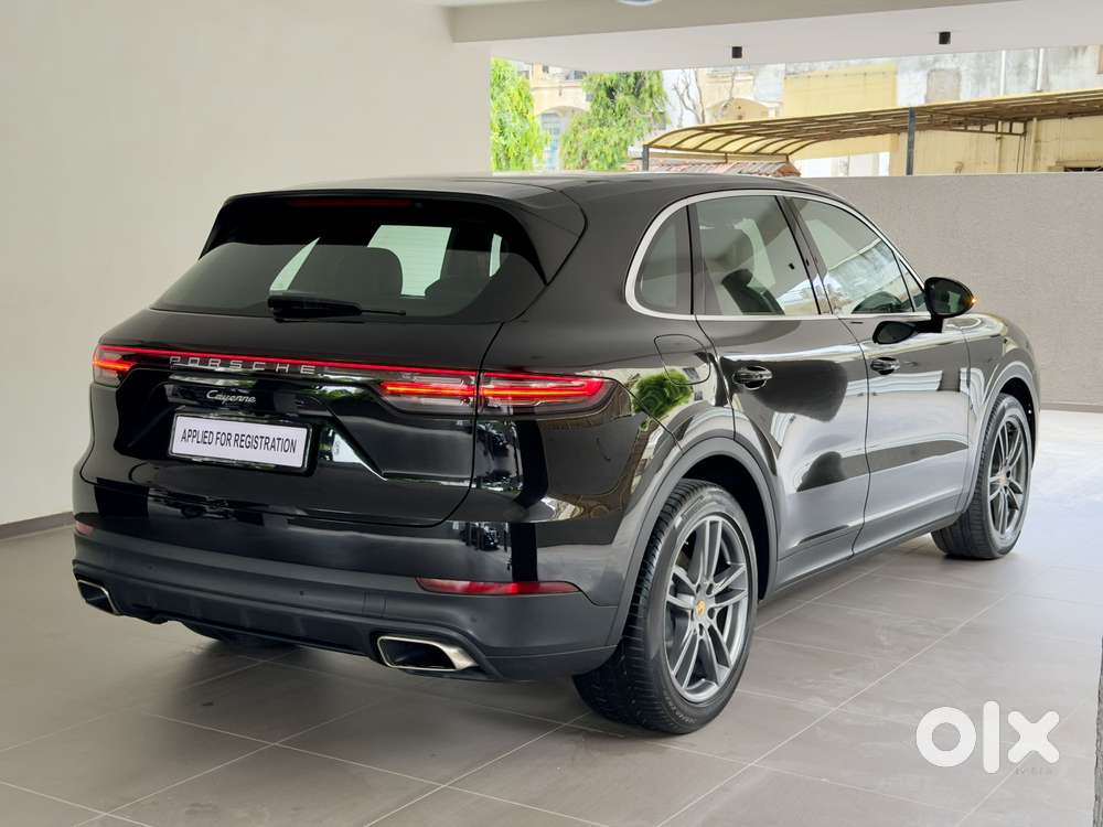 Porsche Cayenne Base, 2023, Petrol