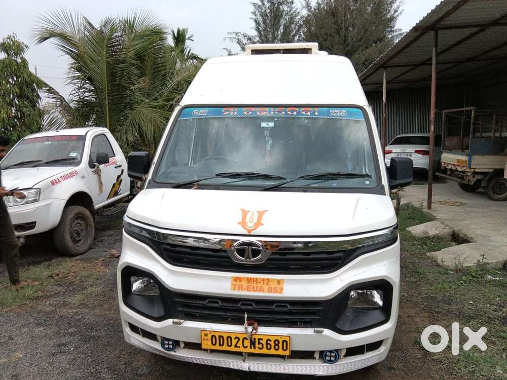 Tata Winger Deluxe - Hi Roof (ac), 2023, Diesel