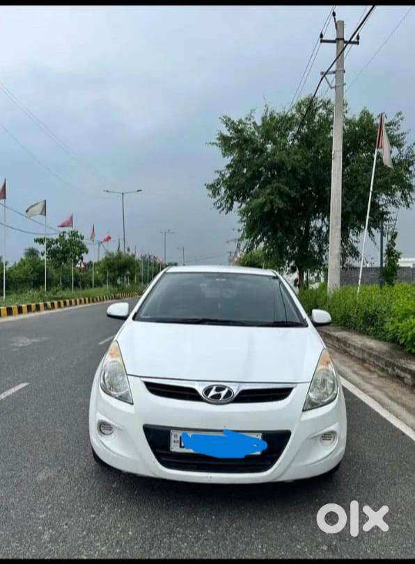 Hyundai I20 Sportz 2011 Cng On Paper Good Condition