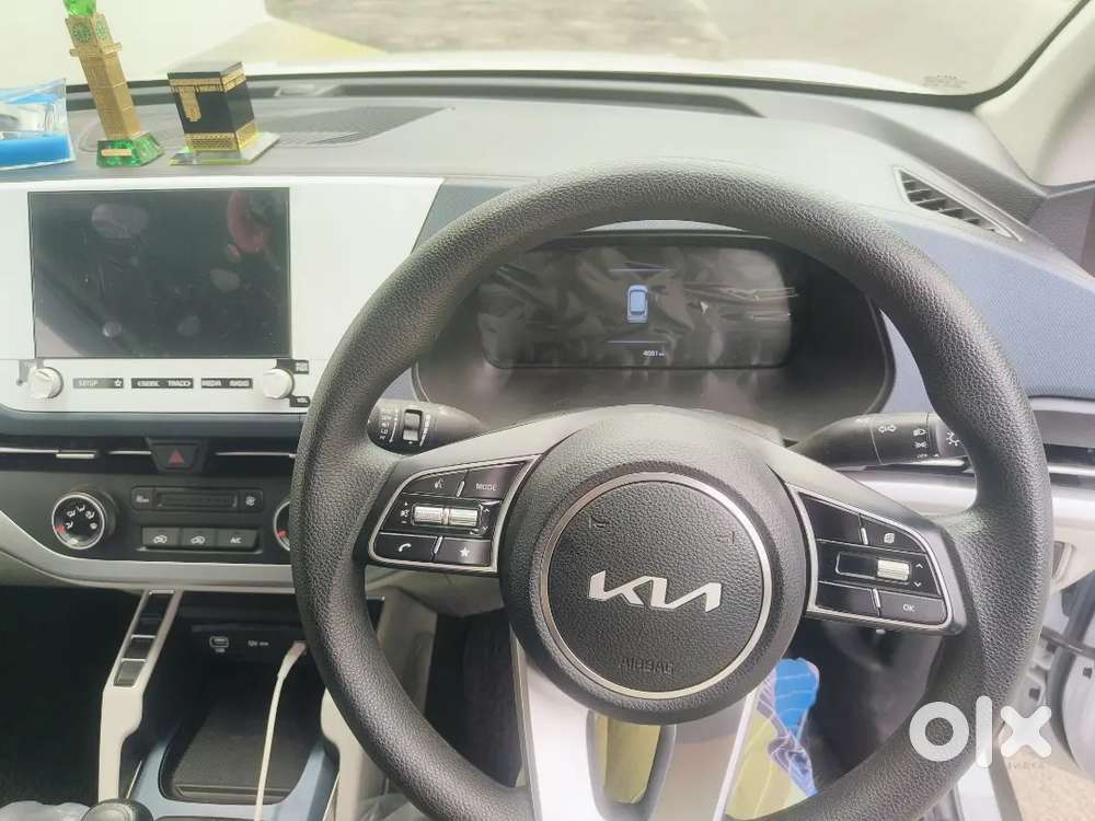 Kia Carens 2025 Low Km 4081 Showroom Condition