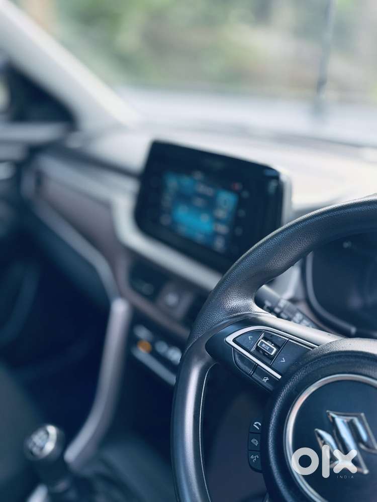 Maruti Suzuki Brezza 1.5 Zxi Smart Hybrid, 2024, Petrol