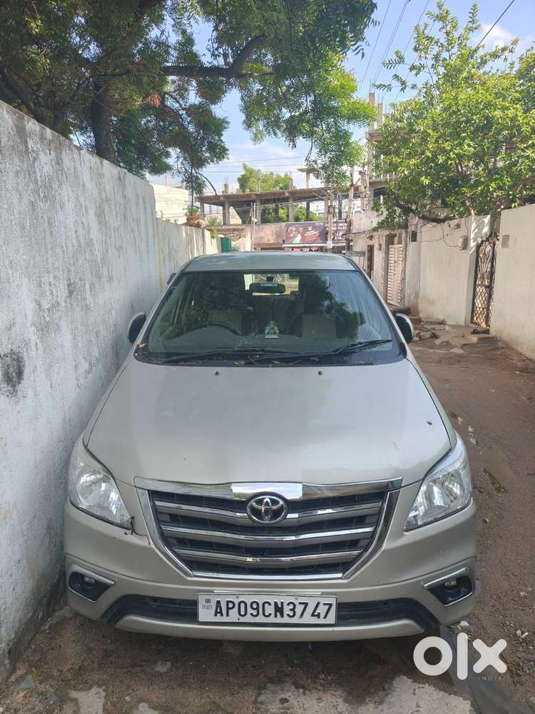 Toyota Innova Diesel 2012
