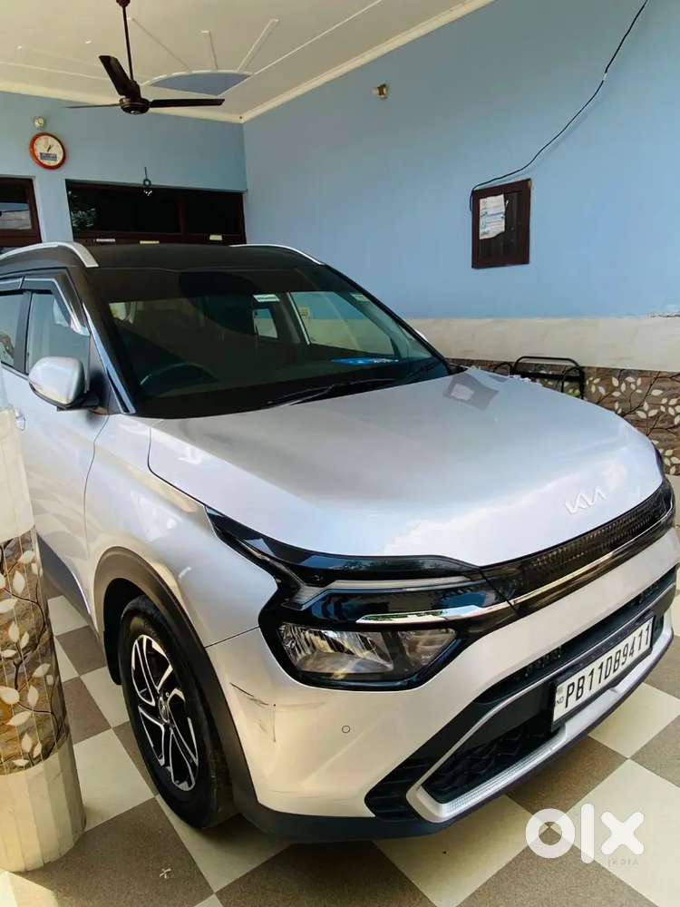 Kia Carens 2022 Diesel 200000 Km Driven Prestige+
