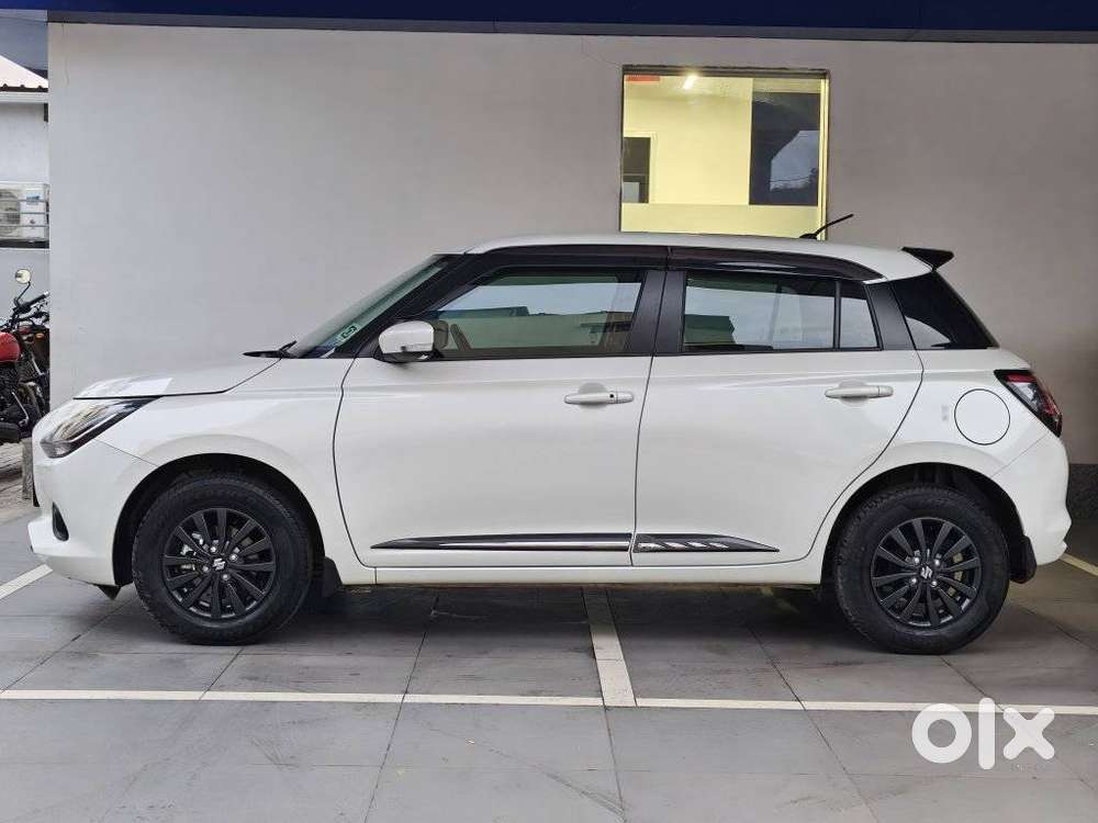 Maruti Suzuki Swift Vxi Optional, 2025, Petrol