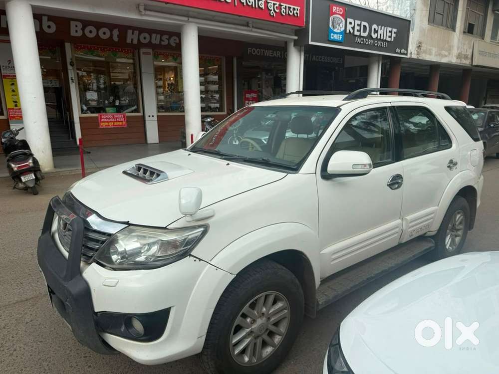 Toyota Fortuner Diesel 2012