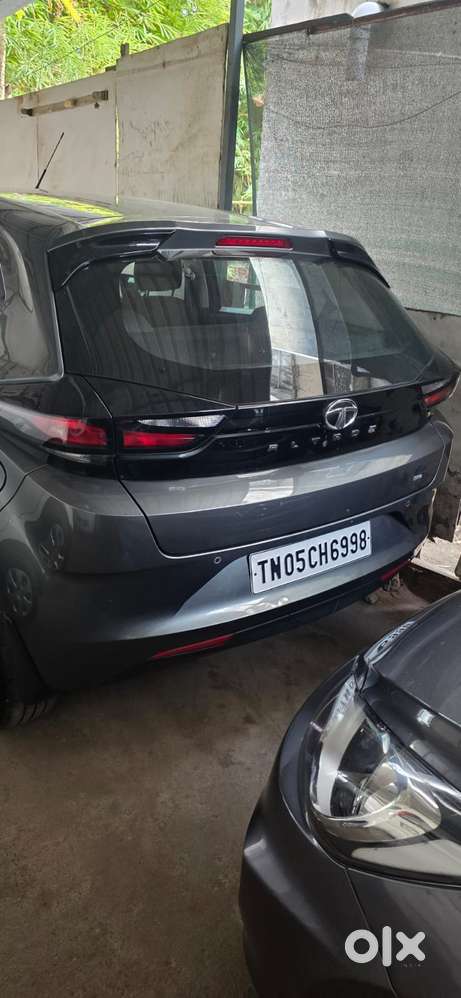 Tata Altroz, 2022, Petrol
