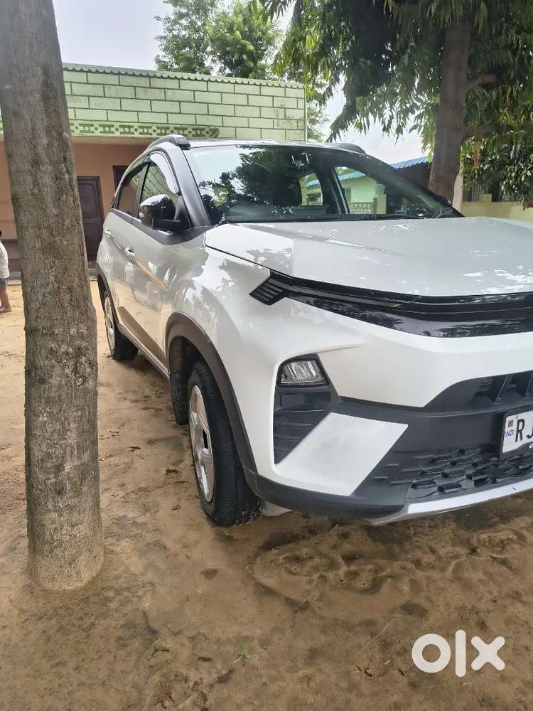 Tata Nexon Petrol 2025 Variant
