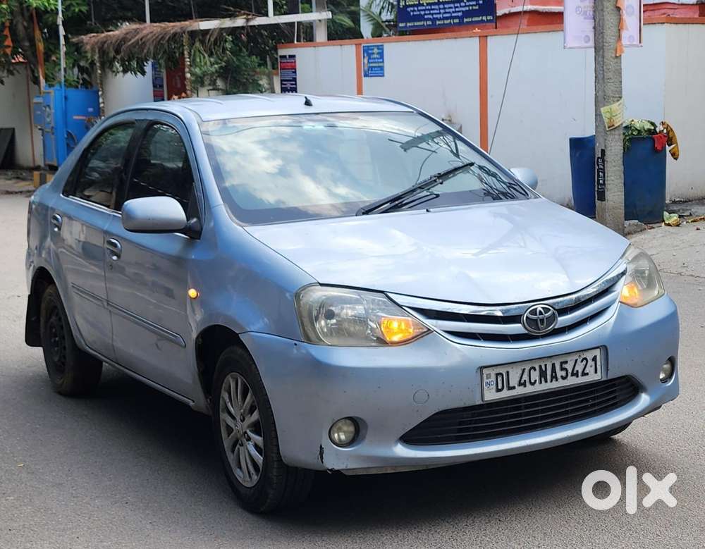 Toyota Etios V, 2011, Petrol