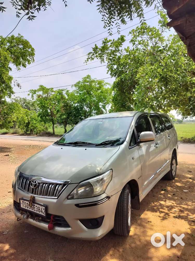 Toyota Innova 2013 Diesel 133000 Km Driven