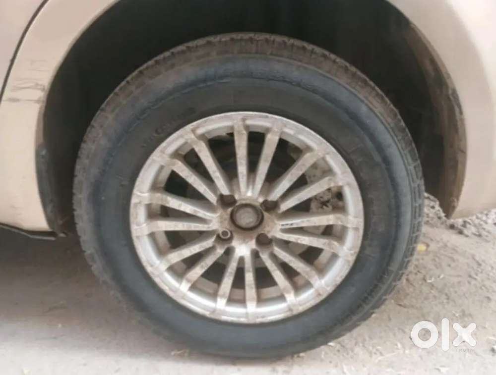 Maruti Suzuki Swift Dezier Vdi Model 2010 Good Condition