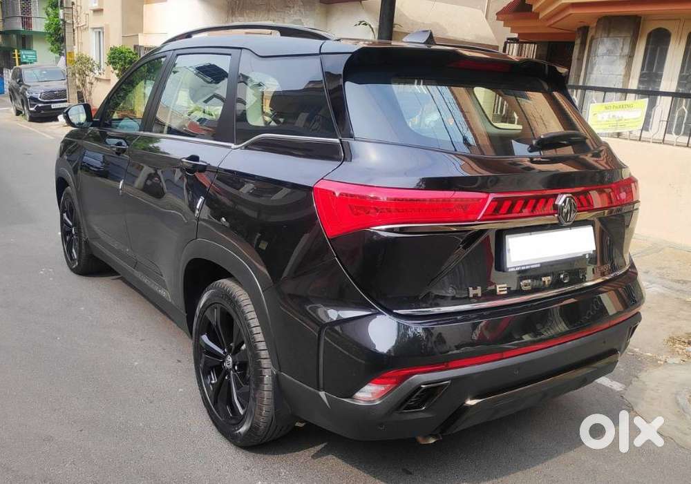 Mg Hector Plus Sharp Pro Blackstorm 1.5 Turbo Petrol Cvt 7 Str, 2025..