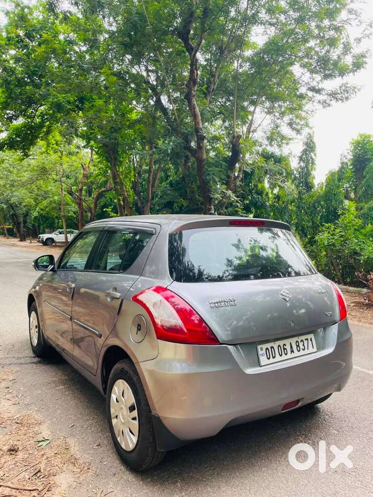 Maruti Suzuki Swift Vxi Optional, 2015, Petrol