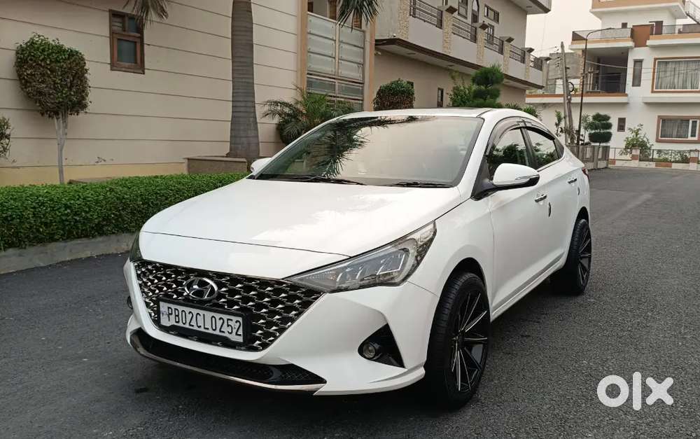 Showroom Condition Diesel Verna 2020 Top Model 85000 Km Driven