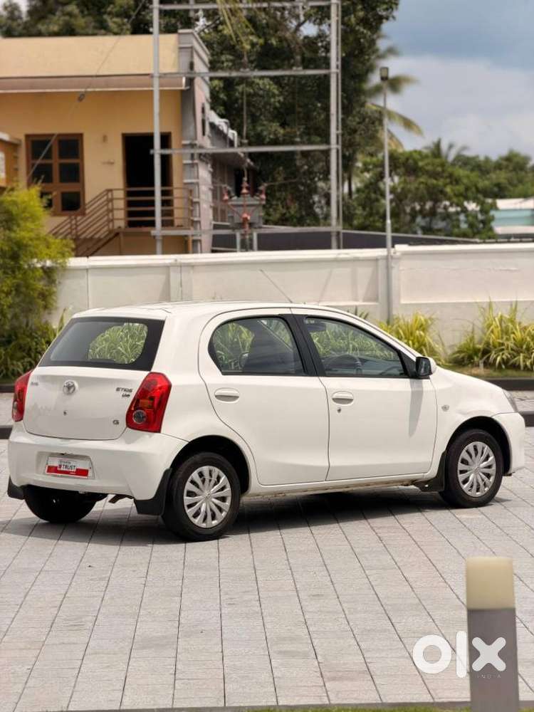 Toyota Etios Liva, 2012, Petrol
