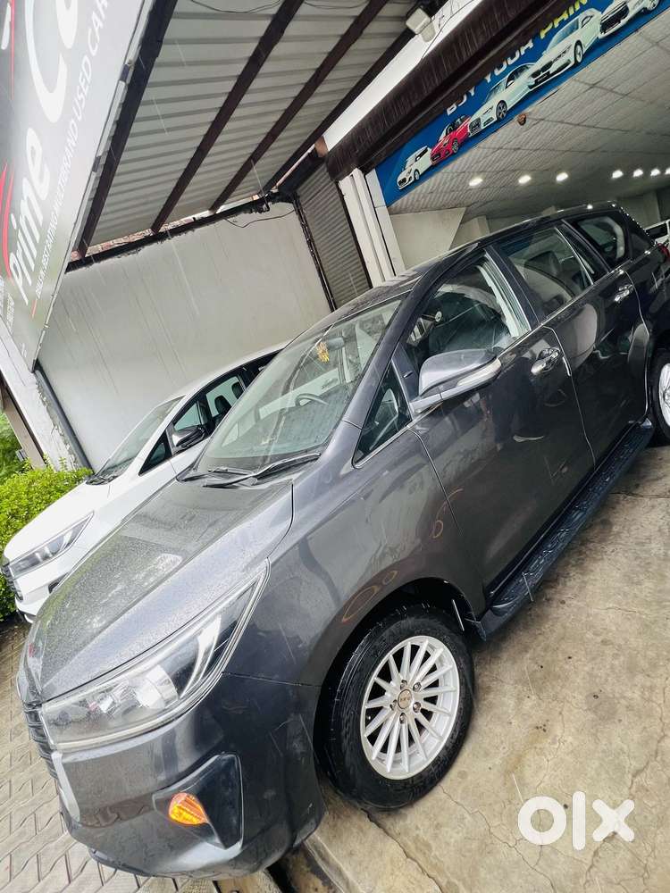 Toyota Innova Crysta 2.4 G Mt, 2022, Diesel