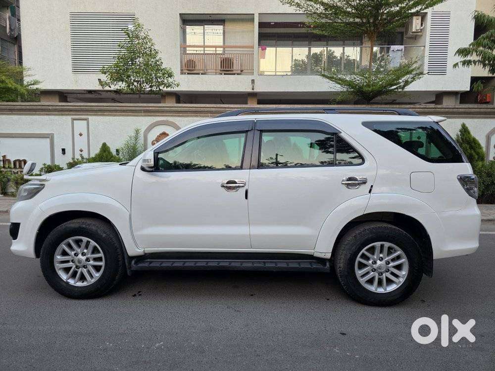 Toyota Fortuner 4x2 Manual, 2012, Diesel