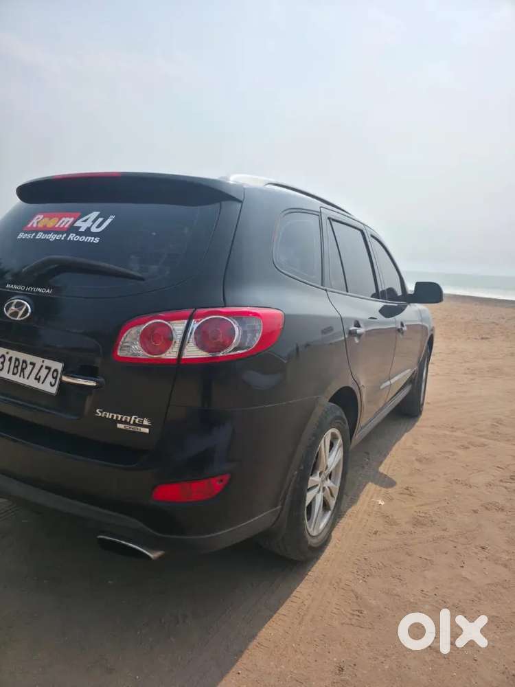 Hyundai New Santa Fe 2011 Diesel 17000 Km Driven