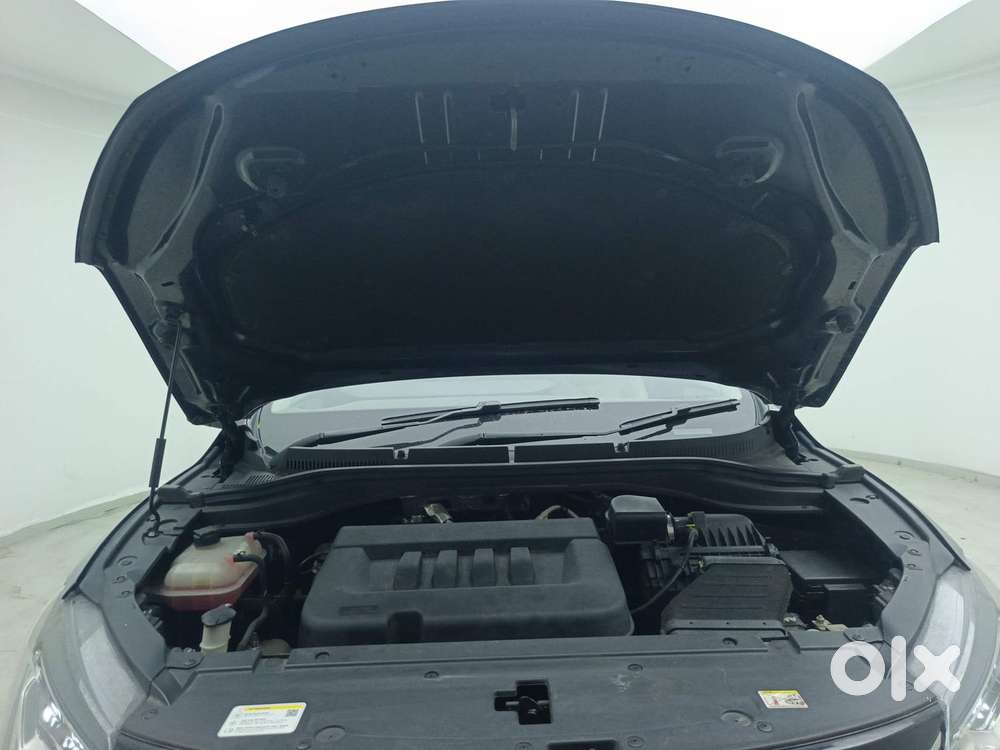 Mahindra Xuv700 2.2 Ax 7 Diesel Mt Luxury Pack Str, 2023, Diesel